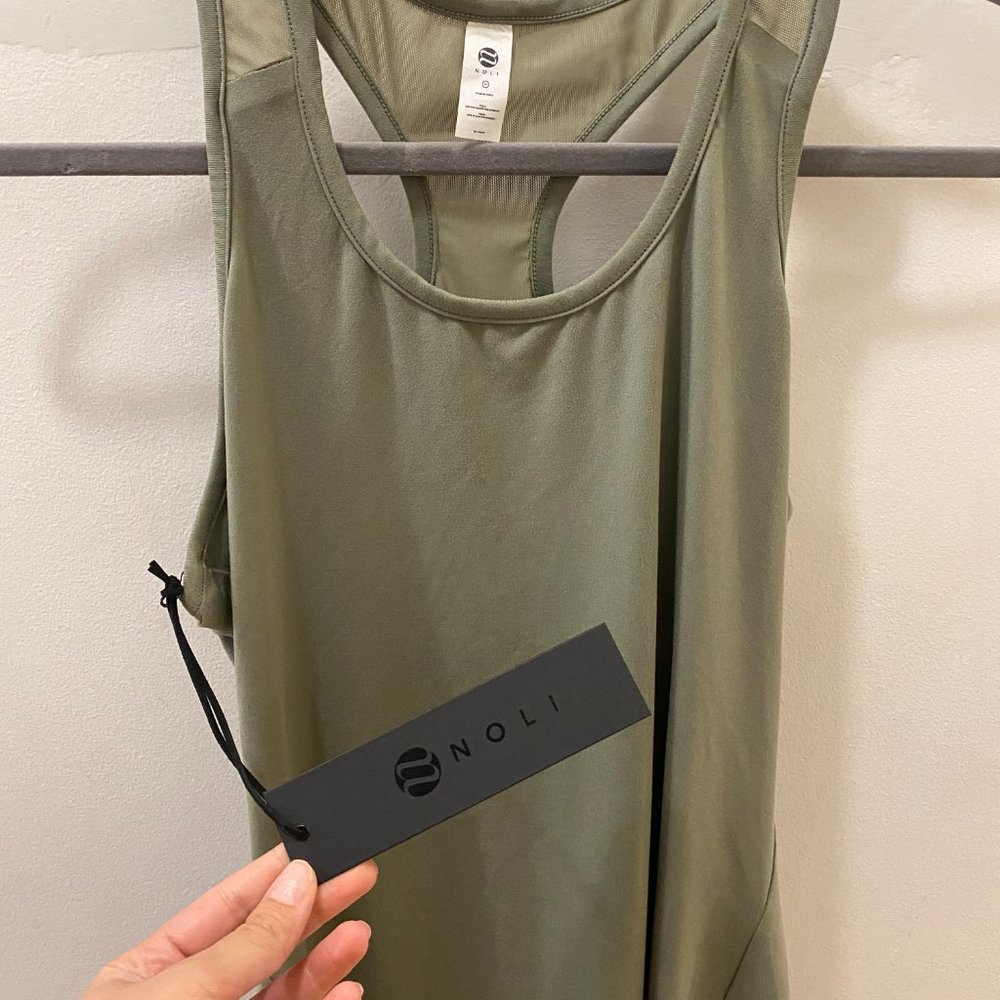 NWT Noli racerback tank with mesh upper- size M